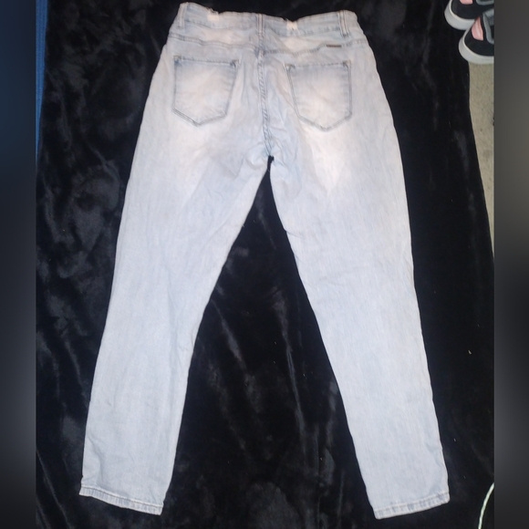 KanCan Ripped Jeans - Picture 4 of 5
